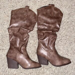 Boots Women's Brown Heeled Boots